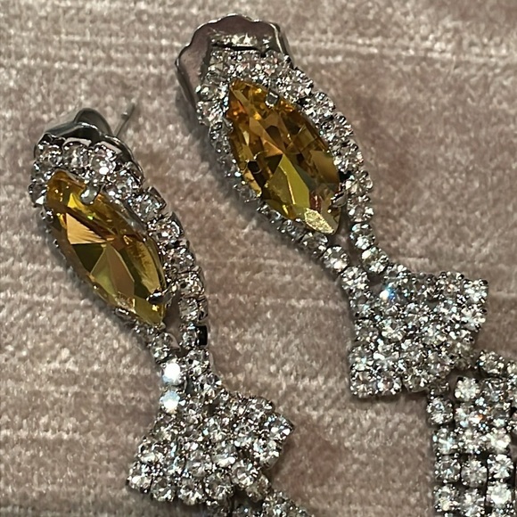 Yellow & White Austrian Crystal Earrings 3” long NWOTS - Picture 9 of 10